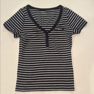 Hollister navy tee (S) , white stripes